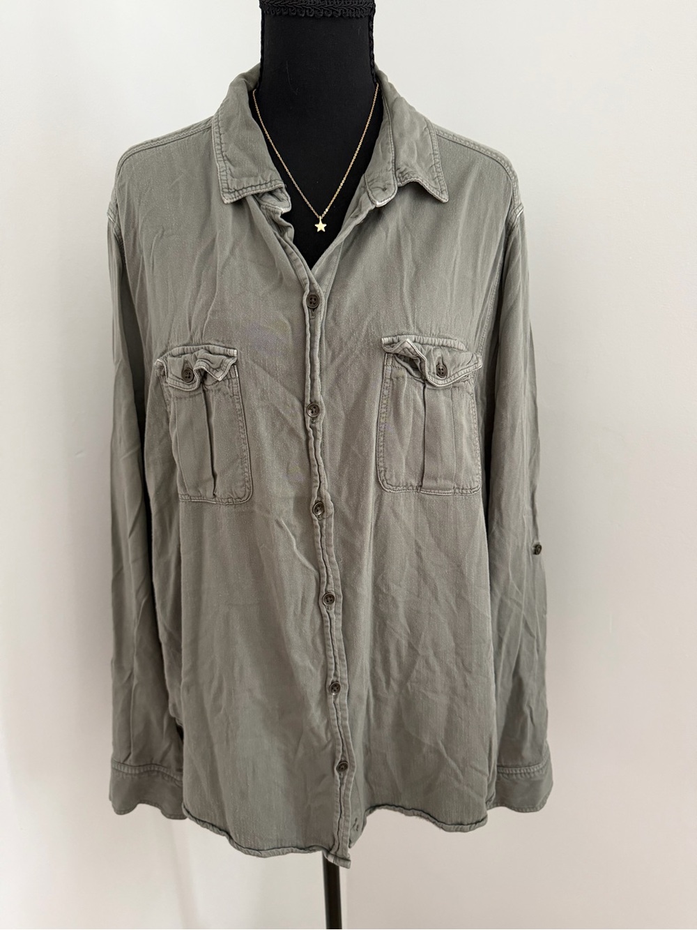 American Eagle Outfitters Soft & Sexy Oversized Boyfriend Button-Up Olive XL - Picture 2 of 4